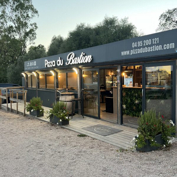 PORTO-VECCHIO<BR>LA CABANE